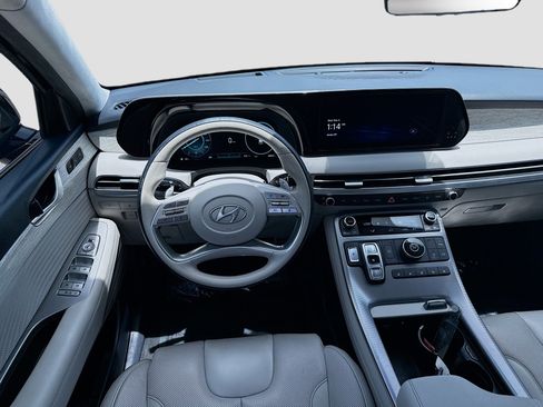 Used 2023 Hyundai Palisade Calligraphy FWD image 18
