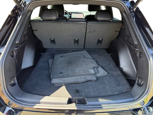 Used 2024 Chevrolet Equinox EV LT FWD image 17