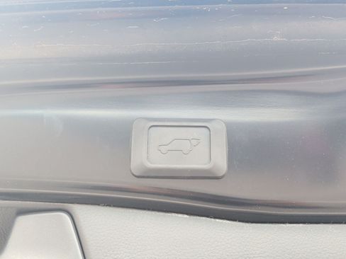 Used 2025 Toyota RAV4 XLE Premium FWD image 29