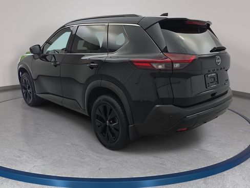 Certified 2023 Nissan Rogue SV w/ SV Premium B Package FWD image 7