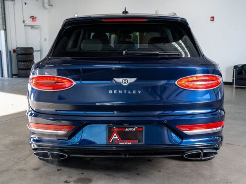Used 2021 Bentley Bentayga image 7
