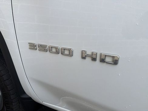Used 2020 Chevrolet Silverado 3500 LT image 6