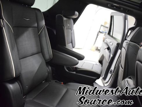 Used 2022 Cadillac Escalade Sport AWD/4WD image 30