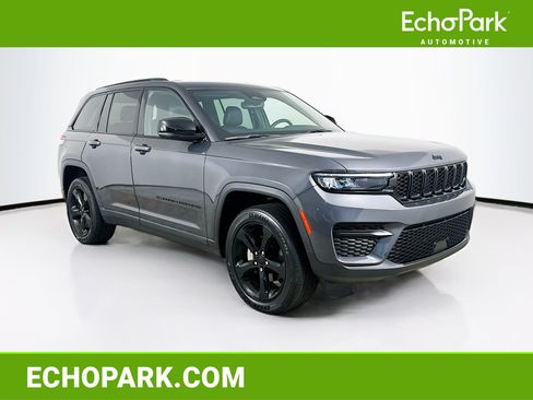 Used 2023 Jeep Grand Cherokee Altitude AWD/4WD image 1