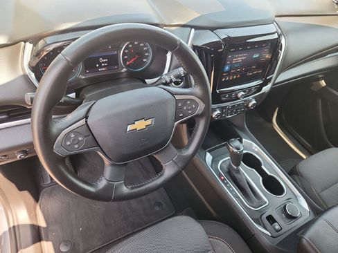 Used 2020 Chevrolet Traverse LT FWD image 10