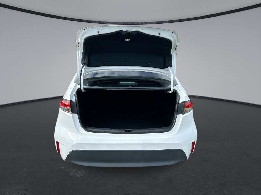 Used 2024 Toyota Corolla LE FWD image 29