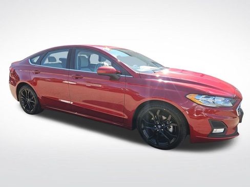 Used 2019 Ford Fusion SE w/ Equipment Group 151A FWD image 6