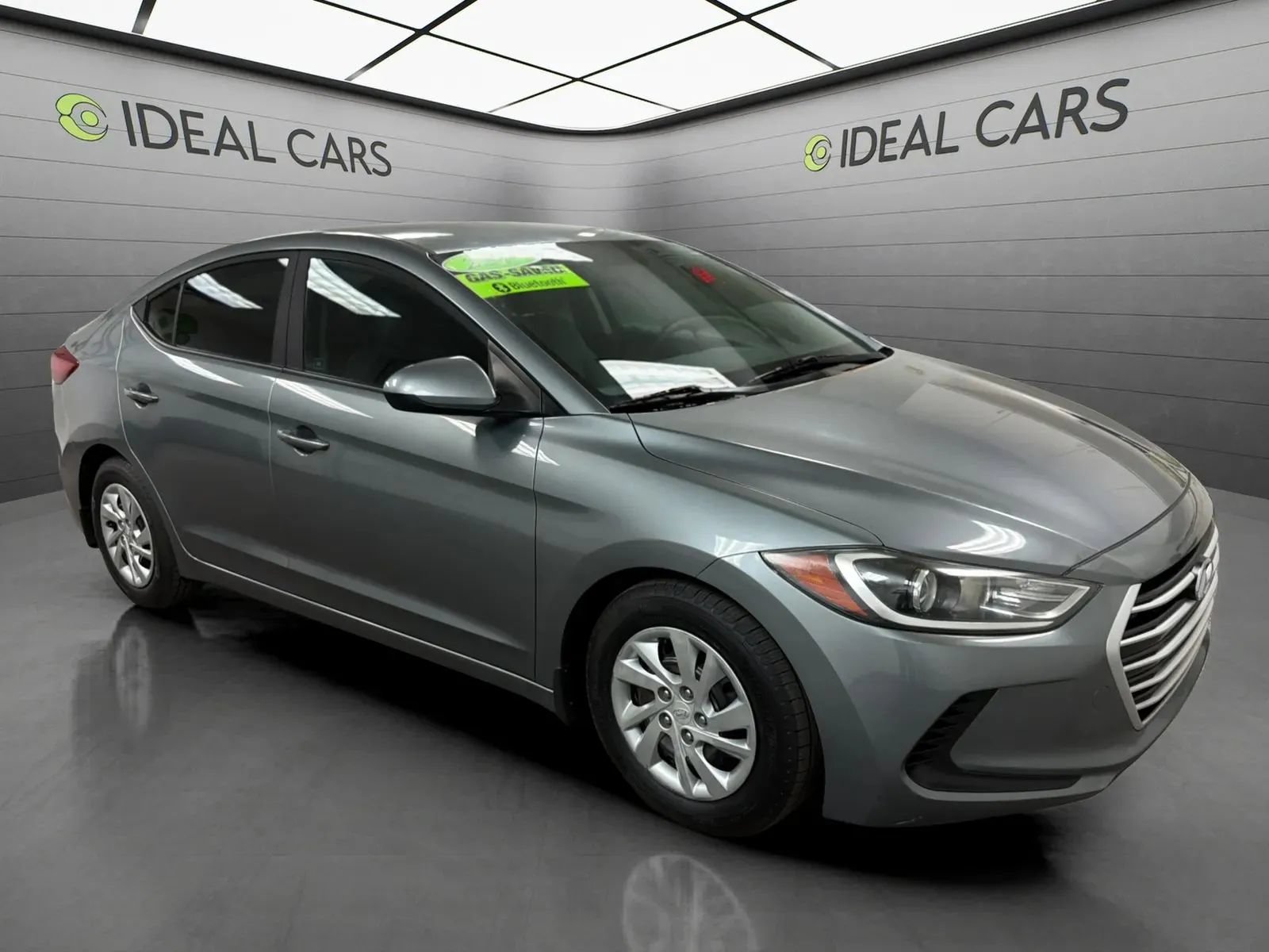 Used 2017 Hyundai Elantra SE FWD image 3
