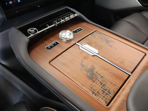 New 2026 Lincoln Navigator Black Label AWD/4WD image 9