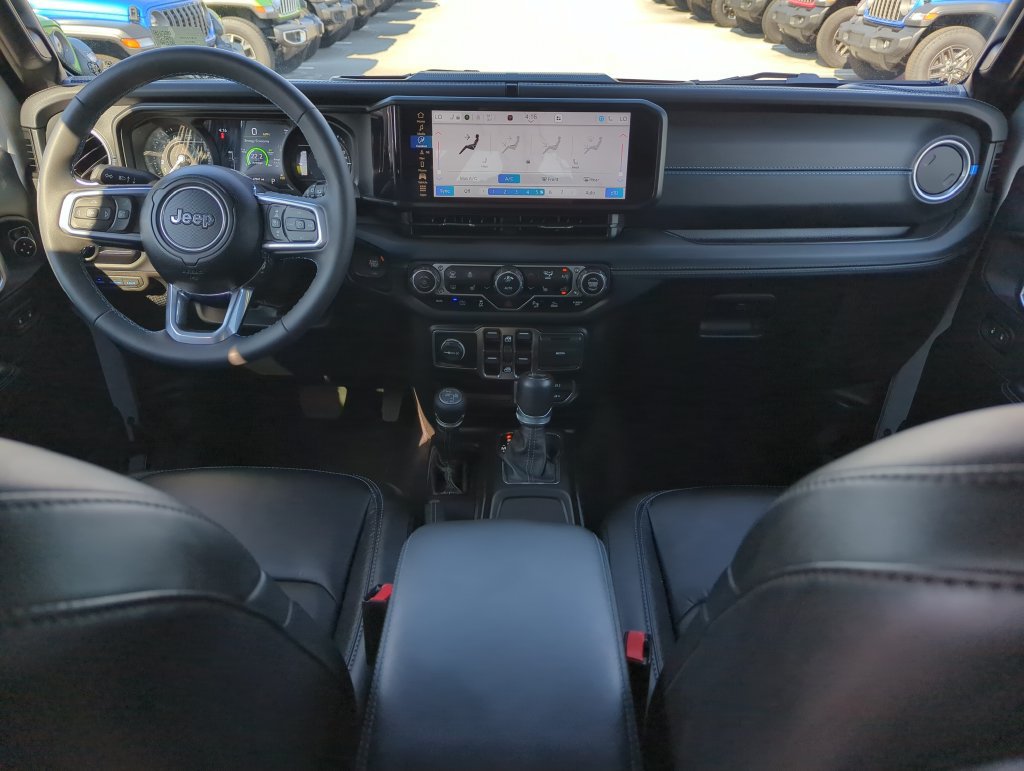 Used 2024 Jeep Wrangler High Altitude AWD/4WD image 12