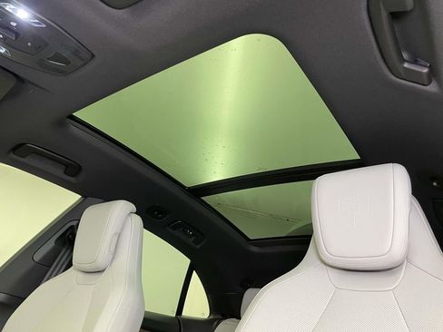 Used 2025 Porsche Macan 4 Electric image 18