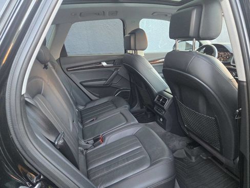 Used 2018 Audi Q5 2.0T Premium Plus w/ Premium Plus Package image 11