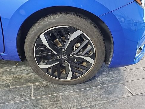 Used 2024 Nissan Versa SR image 4