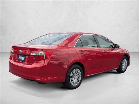 Used 2014 Toyota Camry LE FWD image 5