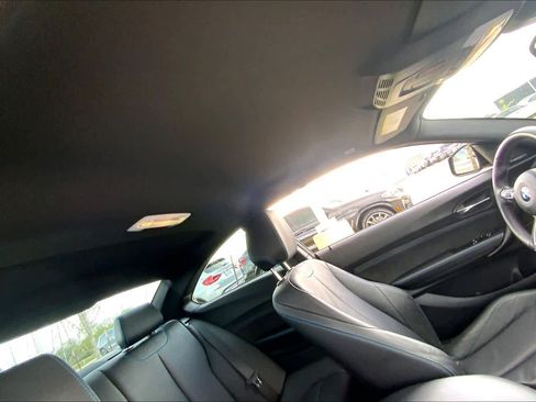 Used 2018 BMW M2 image 12