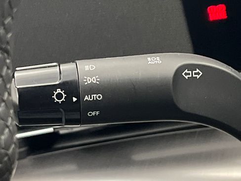 Used 2025 Hyundai Kona SEL FWD image 43