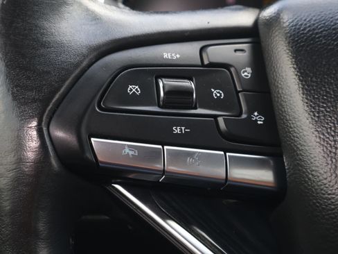 Used 2023 Cadillac XT6 Premium Luxury w/ LPO, Floor Liner Package FWD image 28