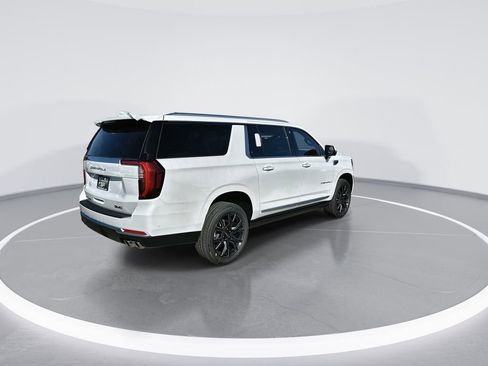New 2026 GMC Yukon XL Denali w/ Sun & Power Step Package image 8