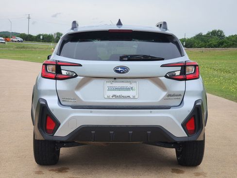 Used 2024 Subaru Crosstrek 2.5i Limited AWD/4WD image 8