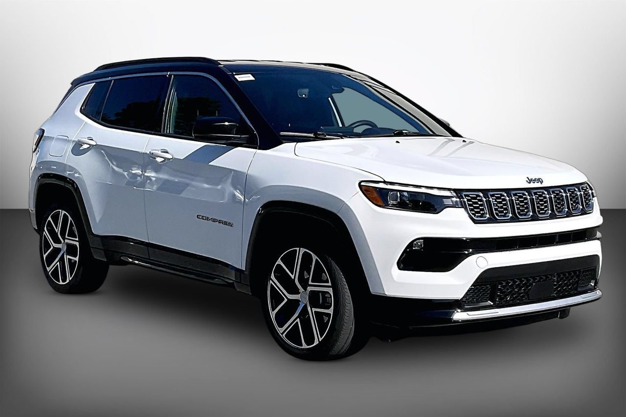 Used 2024 Jeep Compass Limited w/ Elite Group AWD/4WD image 1