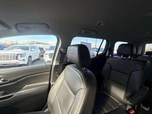 Certified 2023 GMC Acadia AT4 w/ Preferred Package image 12