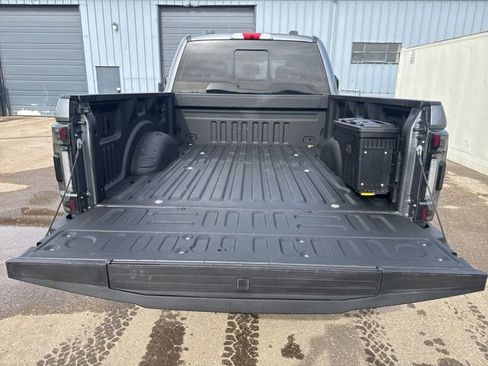 Used 2022 Ford F250 Lariat w/ Tremor Off-Road Package image 6