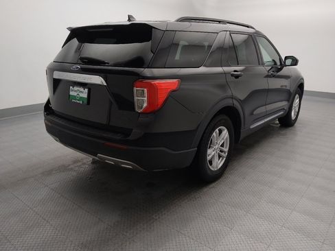 Used 2023 Ford Explorer XLT w/ Equipment Group 202A RWD image 9