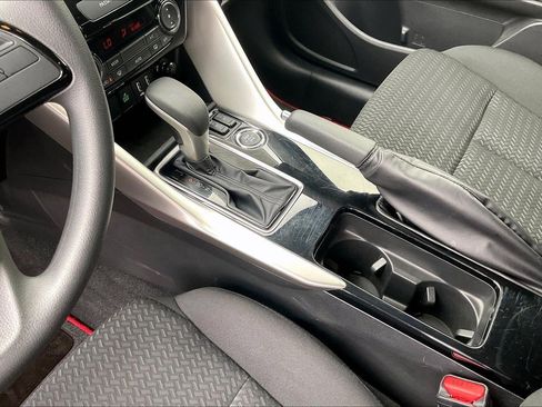 Used 2024 Mitsubishi Eclipse Cross LE AWD/4WD image 18