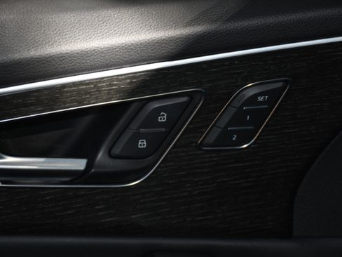 Used 2021 Audi Q7 3.0T Premium Plus w/ Premium Plus Package image 12