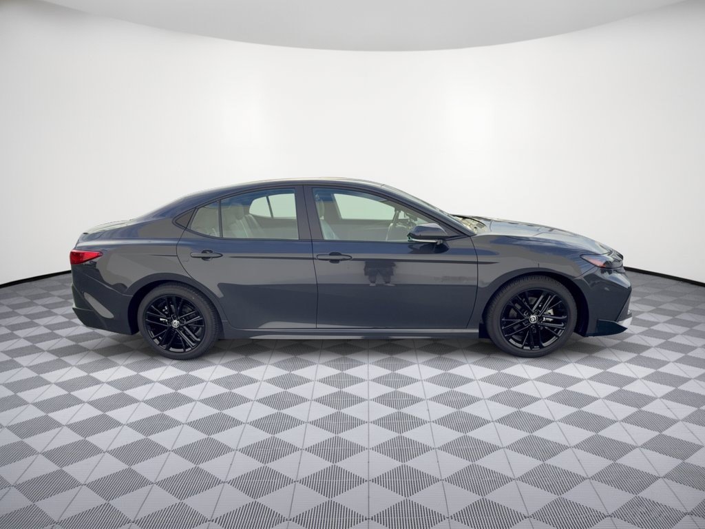 Used 2026 Toyota Camry SE FWD image 8