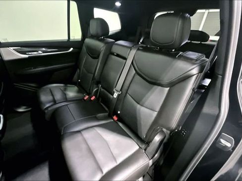 Used 2023 Cadillac XT6 Sport w/ Technology Package image 22