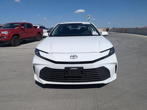 Used 2025 Toyota Camry LE FWD image 9