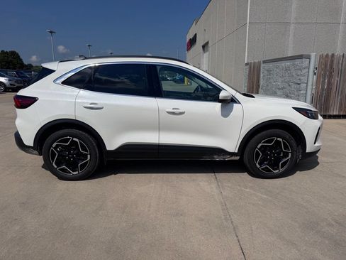 Used 2026 Ford Escape Platinum w/ Equipment Group 601A AWD/4WD image 2