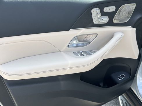 New 2026 Mercedes-Benz GLS 450 4MATIC image 11