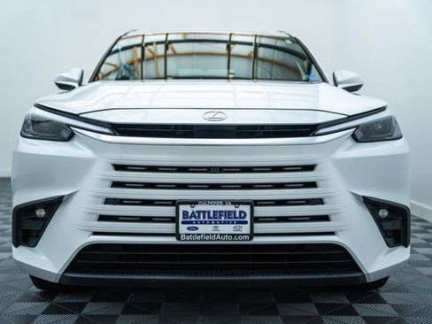 Used 2025 Lexus TX 350 AWD w/ Technology Package image 2
