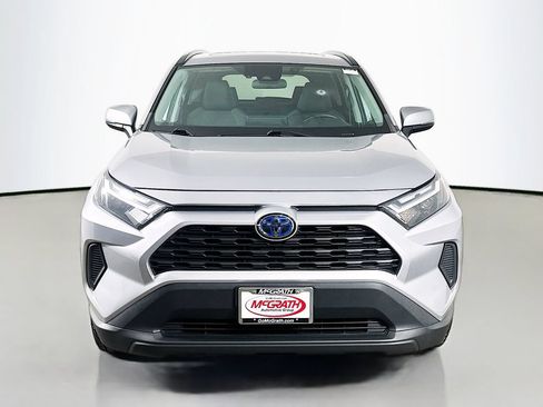 Used 2022 Toyota RAV4 XLE w/ Convenience Package AWD/4WD image 17