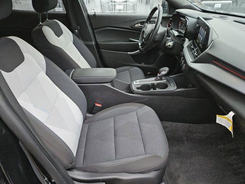 Certified 2024 Chevrolet Trax RS w/ Driver Confidence Package image 26