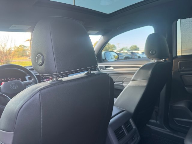 Used 2022 Volkswagen Atlas Cross Sport SEL Premium R-Line AWD/4WD image 26