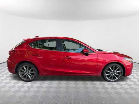 Used 2018 MAZDA MAZDA3 Touring FWD image 4