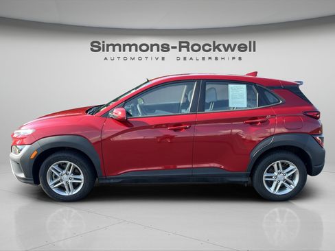 Used 2022 Hyundai Kona SE AWD/4WD image 2