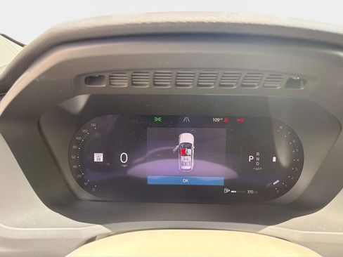 Used 2023 Volvo XC90 B6 Plus AWD/4WD image 27