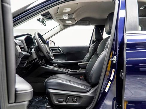 Used 2024 Mitsubishi Outlander SE image 38