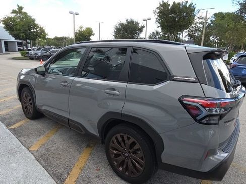Used 2025 Subaru Forester Sport w/ Popular Package #2 AWD/4WD image 5