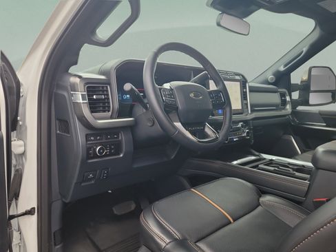 Used 2024 Ford F250 Platinum AWD/4WD image 16