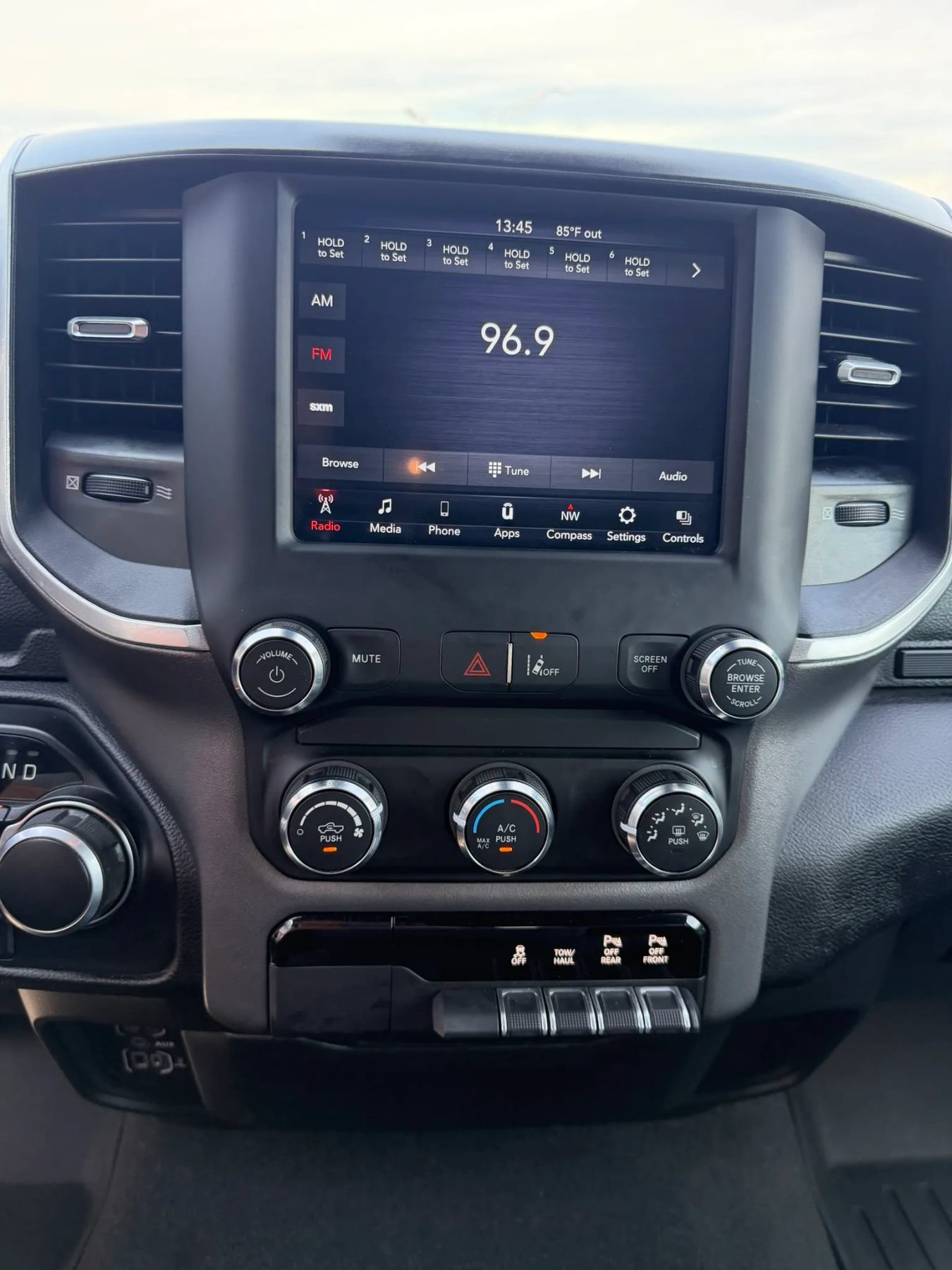 Used 2021 RAM 1500 Big Horn AWD/4WD image 25