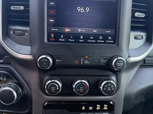 Used 2021 RAM 1500 Big Horn AWD/4WD image 25
