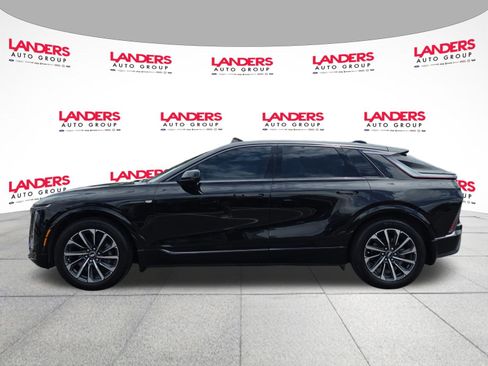 Used 2024 Cadillac Lyriq Sport w/ LPO, Floor Liner Package AWD/4WD image 6