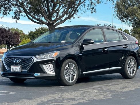 Used 2020 Hyundai Ioniq Limited FWD image 8