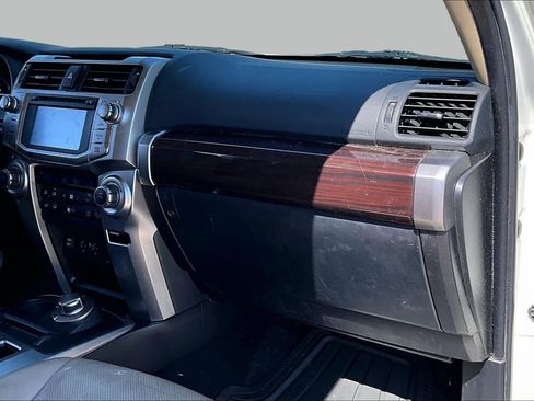 Used 2017 Toyota 4Runner Limited AWD/4WD image 18