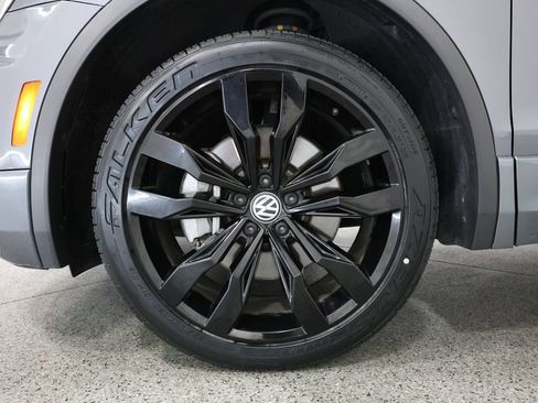 Used 2021 Volkswagen Tiguan SE R-Line FWD image 5